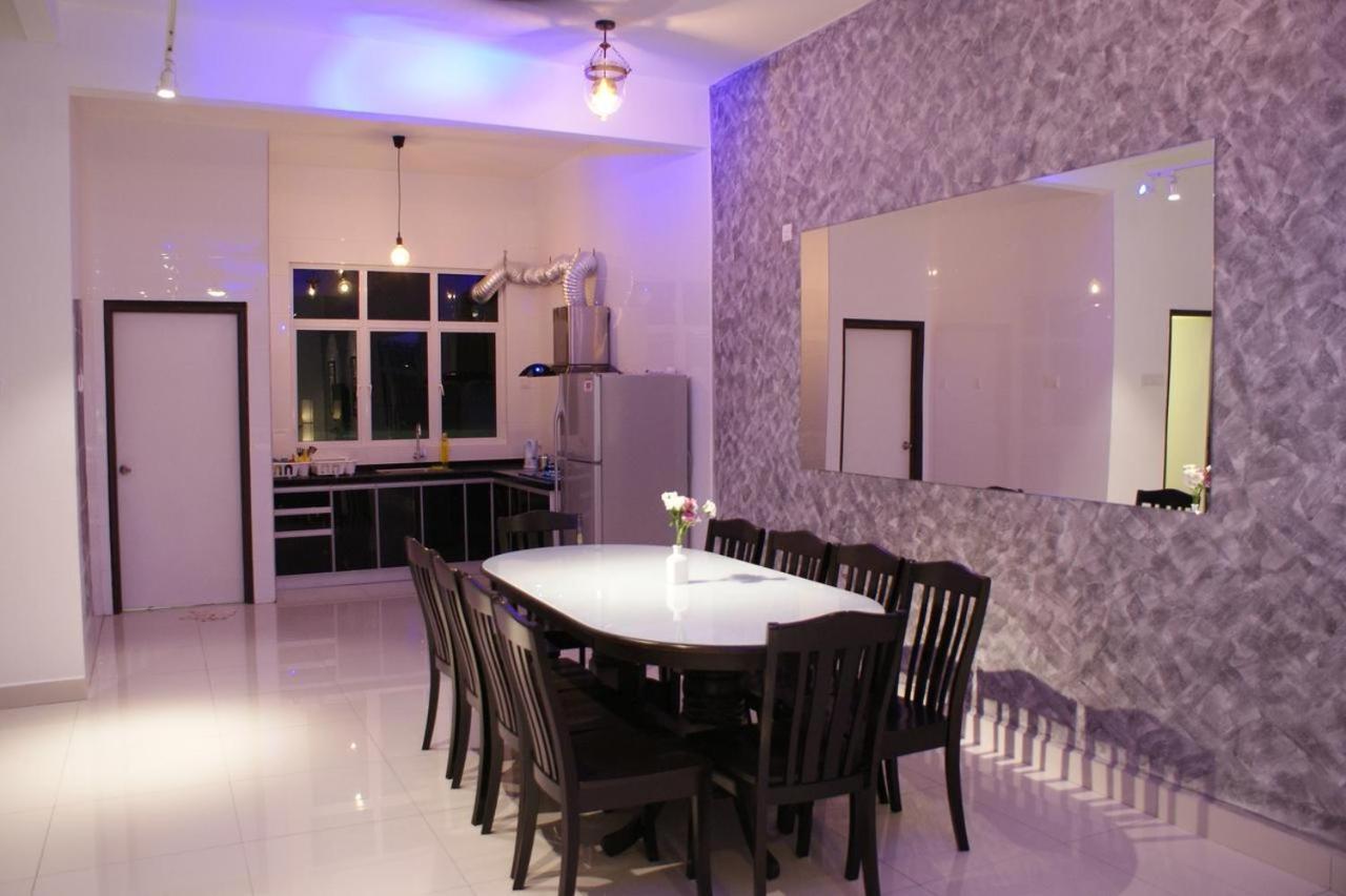 Shamrock Seaview 11 Villa Batu Feringgi Ngoại thất bức ảnh